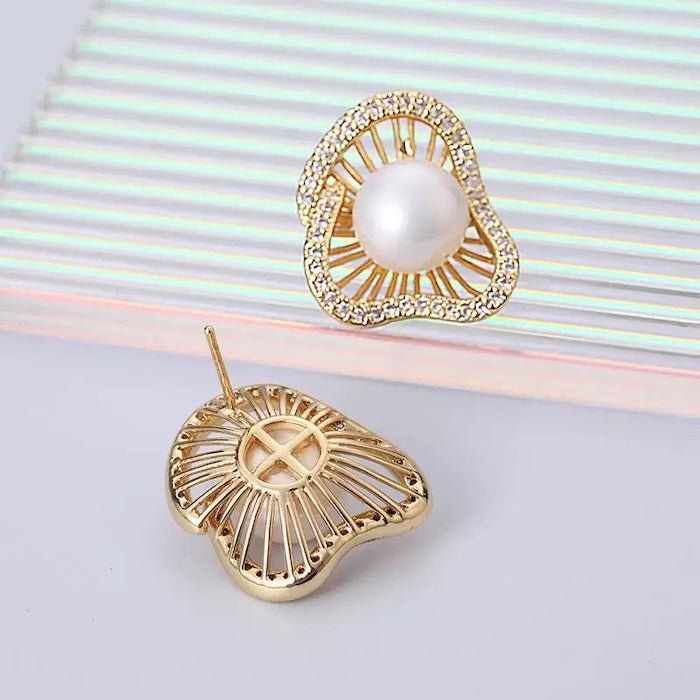 Lotus Design Sparkling Pearl Earrings & Rings