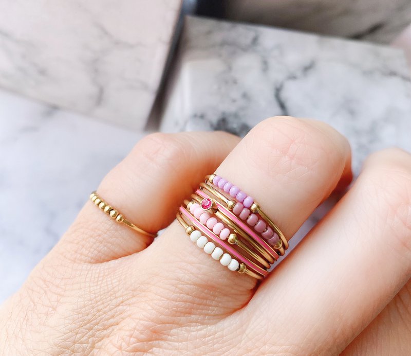 R0982 Angst Ring Palm Vintage Lila Perlen Vergoldet