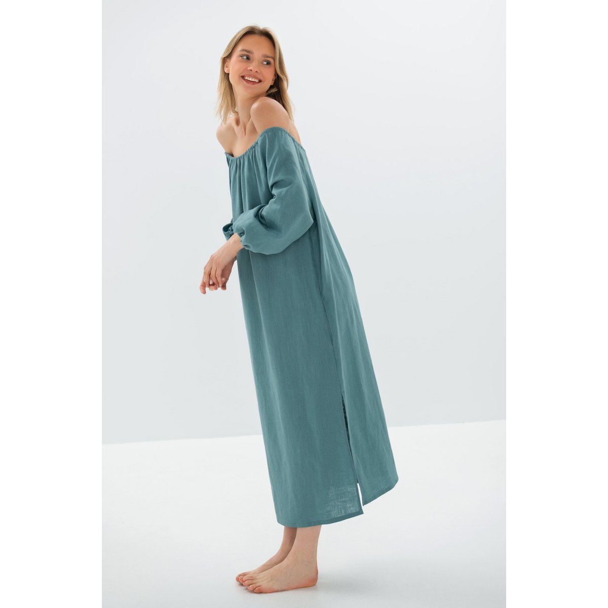MOON — Vestido midi de lino lavado a la piedra con hombros descubiertos