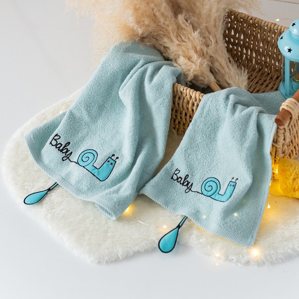 Milk & Moo Kinderhandtuch-Set mit 2 Sangaloz