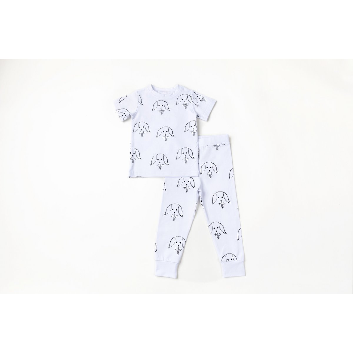 Pijama de dos piezas con Bonnie el perro