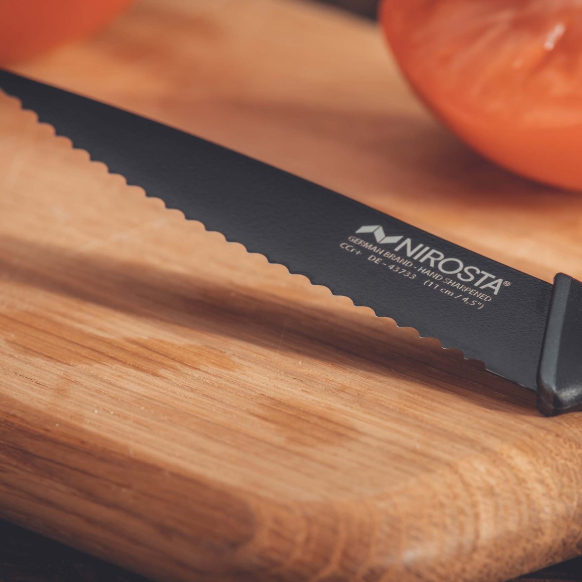 Nirosta Black Edition serrated kitchen knife