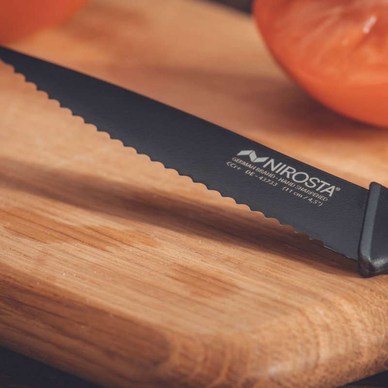 Couteau de cuisine cranté Nirosta Black Edition