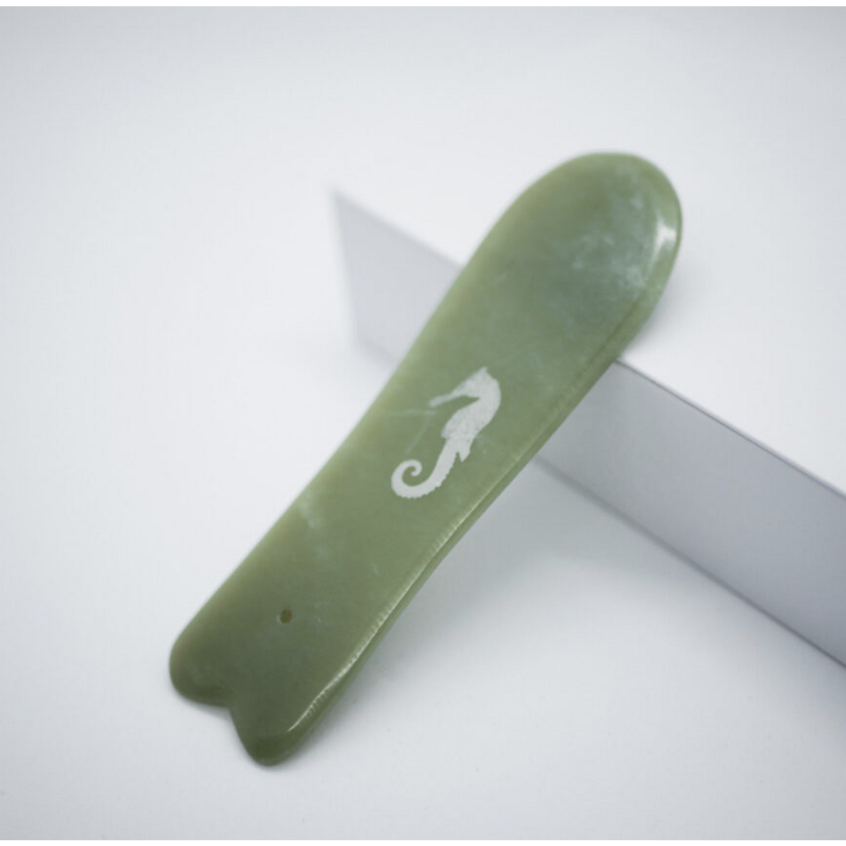 Jade Gua Sha Fischschwanz flach