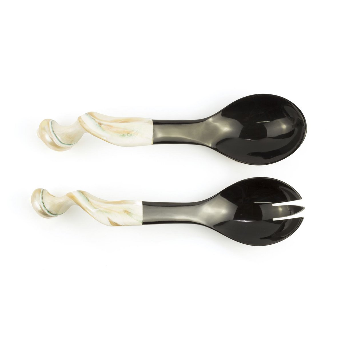 Couverts en corne noire avec manche en nacre