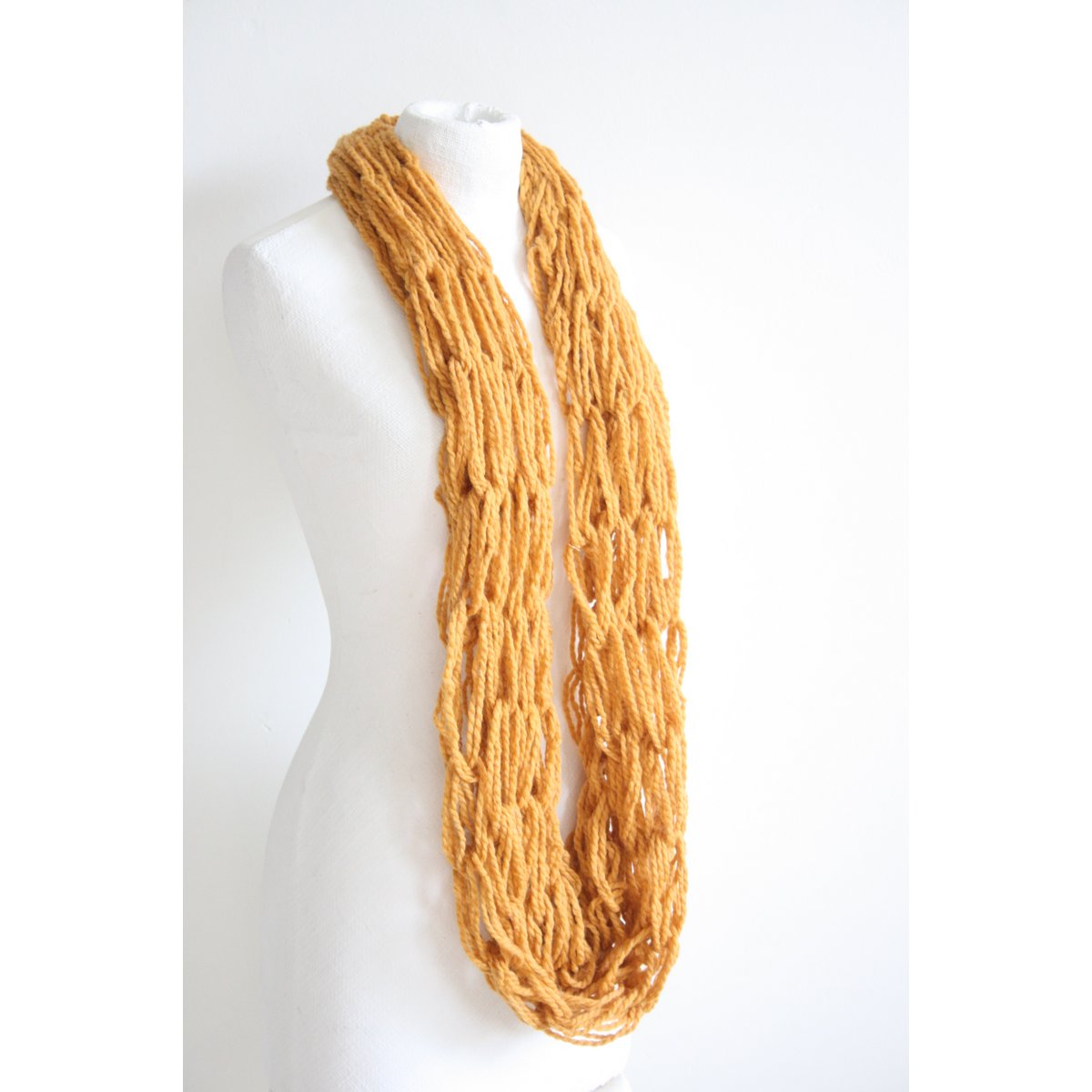 Foulard infini jaune ocre - laine