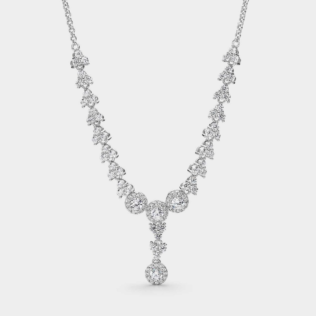 Collier en argent avec zircons blancs