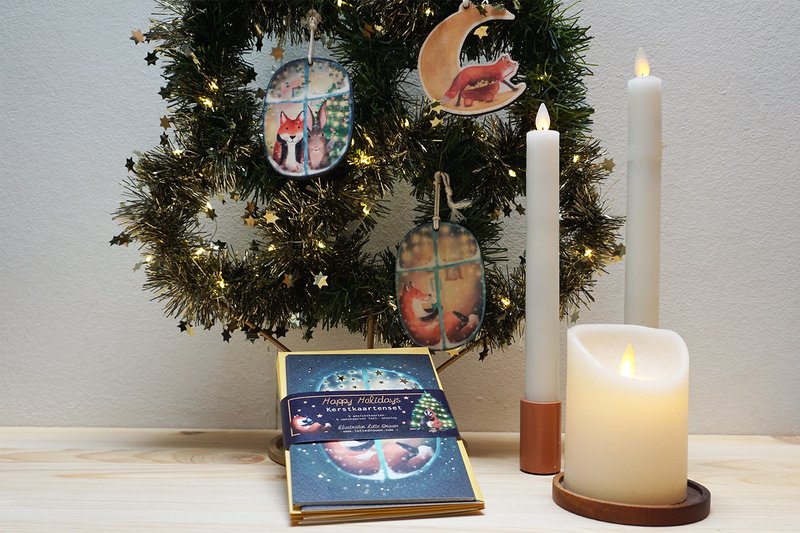 Play Christmas card game by the window
