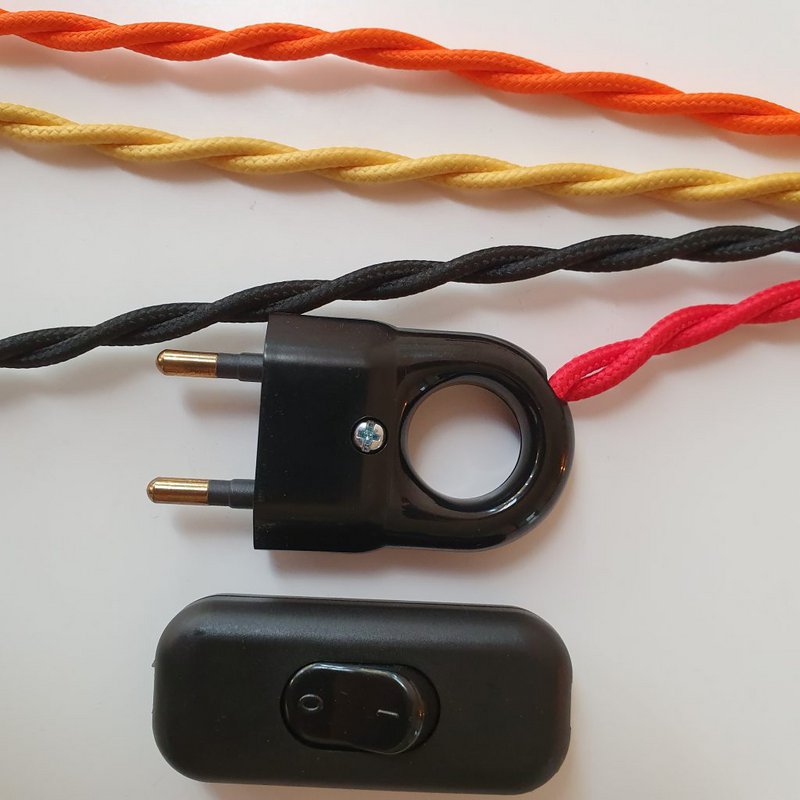 Benjamin Bright; * Tafellampe * Niederländisches Design * Rotes Kabel 1,5 Meter * Designstecker