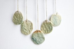 Bohemian wall hanger made of ceramic