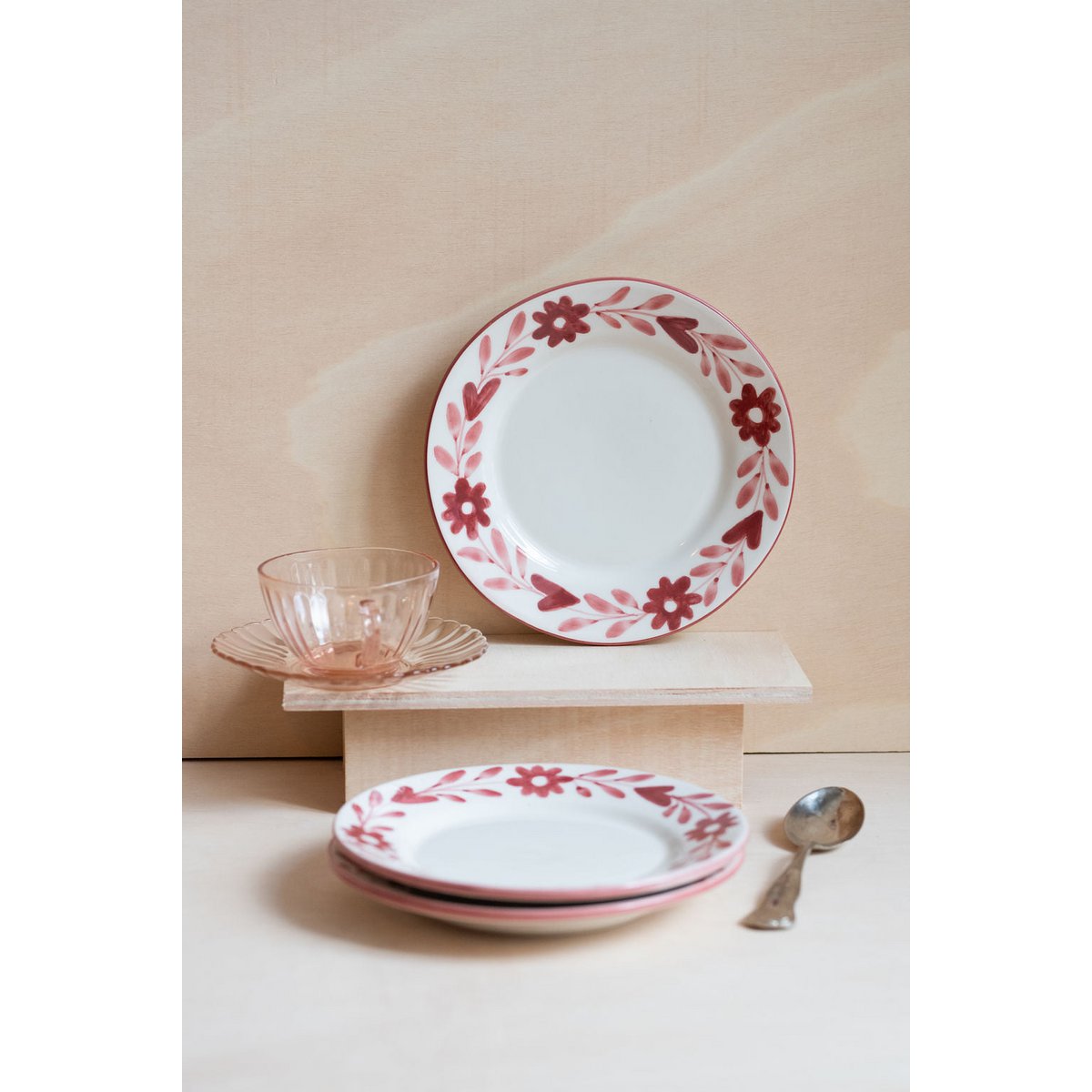 Røde blomster håndmalet keramisk desserttallerken