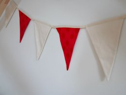 Dekogirlande „Rote Punkte“