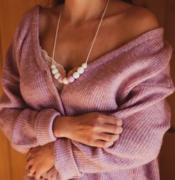 Nursing & Carrying Necklace | "Melinee"