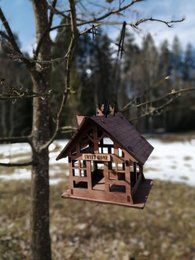 Vogelhäuschen, Vogelfutterhaus aus Holz zum Aufhängen