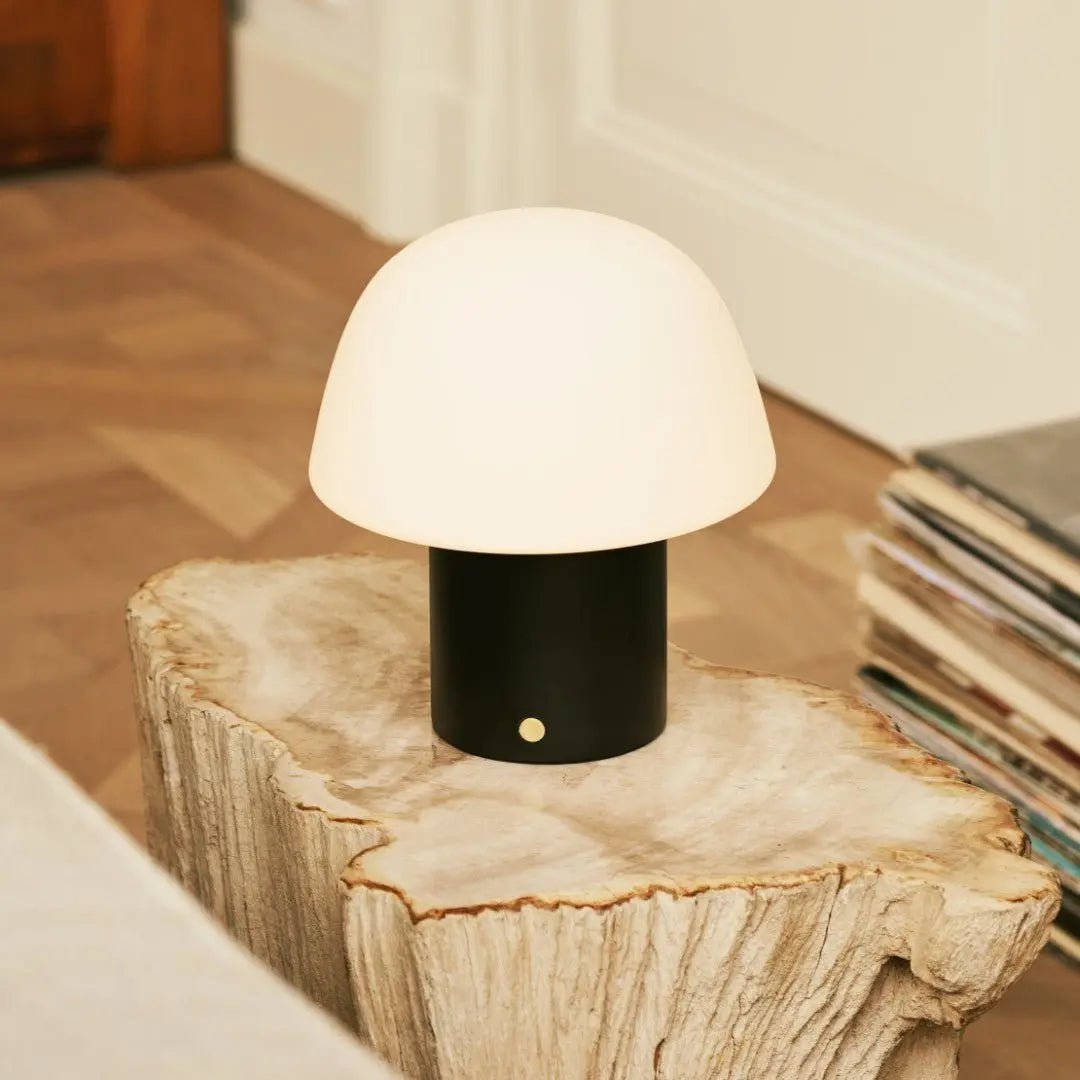 Yannick Schwarze kabellose Tischlampe