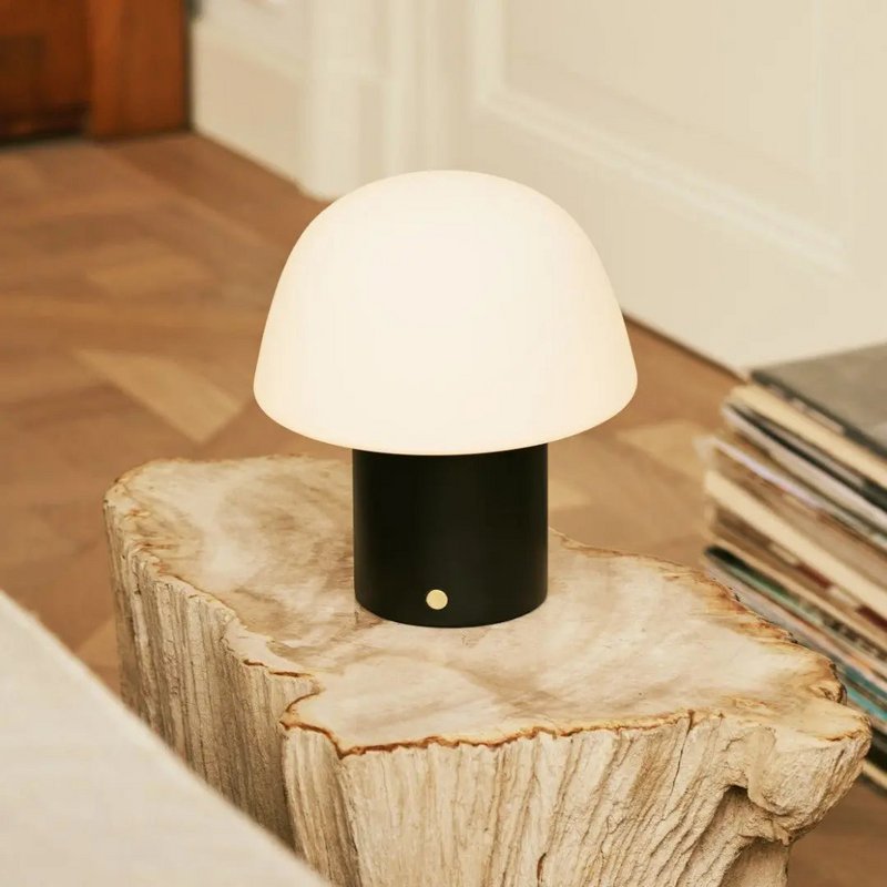 Yannick Black Trådløs Bordlampe