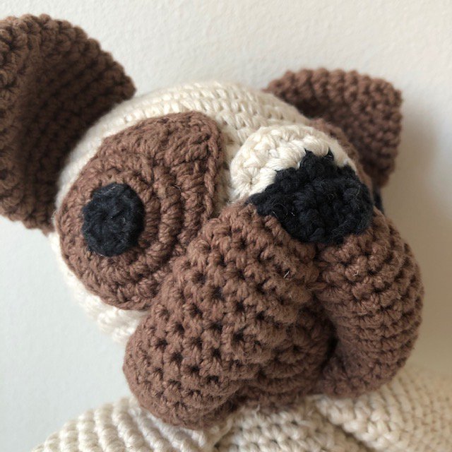 Luna-Leena bulldog Lewis - organic cotton - hand crocheted in Nepal