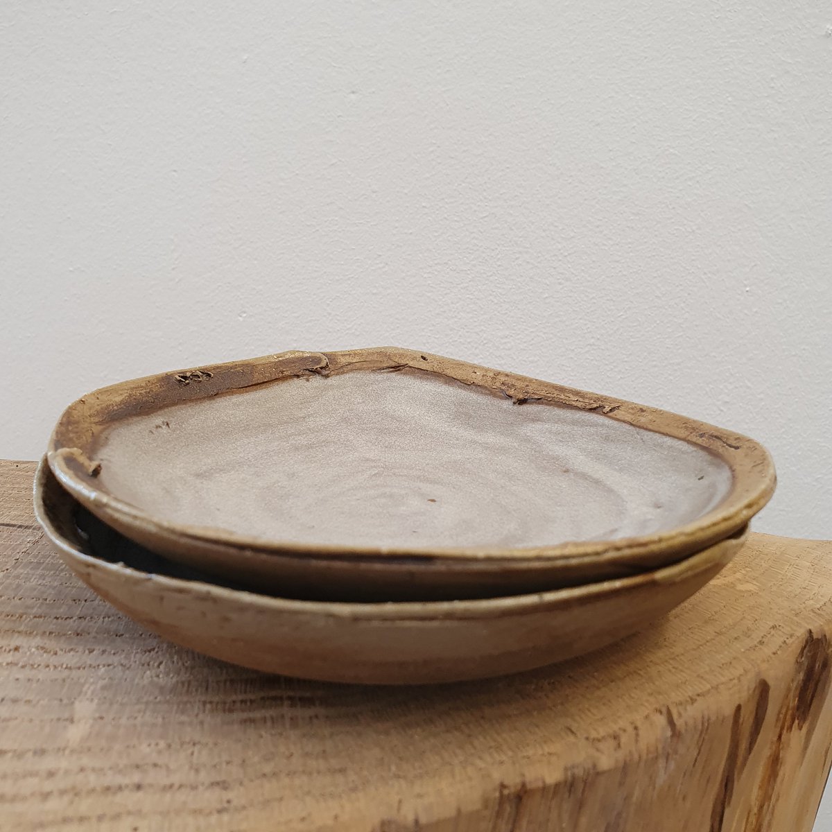 Grande assiette élégante, environ 33 cm (intérieur 28 cm = également PLAQUE À PIZZA) plate, environ Vaisselle, fait main, grès, unique, assiette, blanc crème, mat