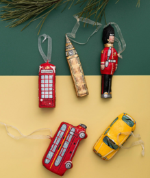 Handgemaakte Londense telefooncel van papier-maché
