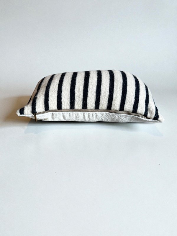 Cushion - WINTER EDITION - TAU - 30 x 50