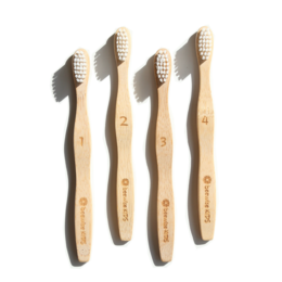 Cepillo de dientes de bambú para niños