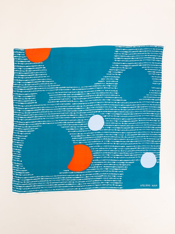 Foulard quadrato in seta 90x90 cucito a mano