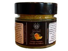 Sea salt with fruity orange and rosemary from Mallorca. Aromatic spice mix with a blend of sea salt, orange zest, and rosemary.