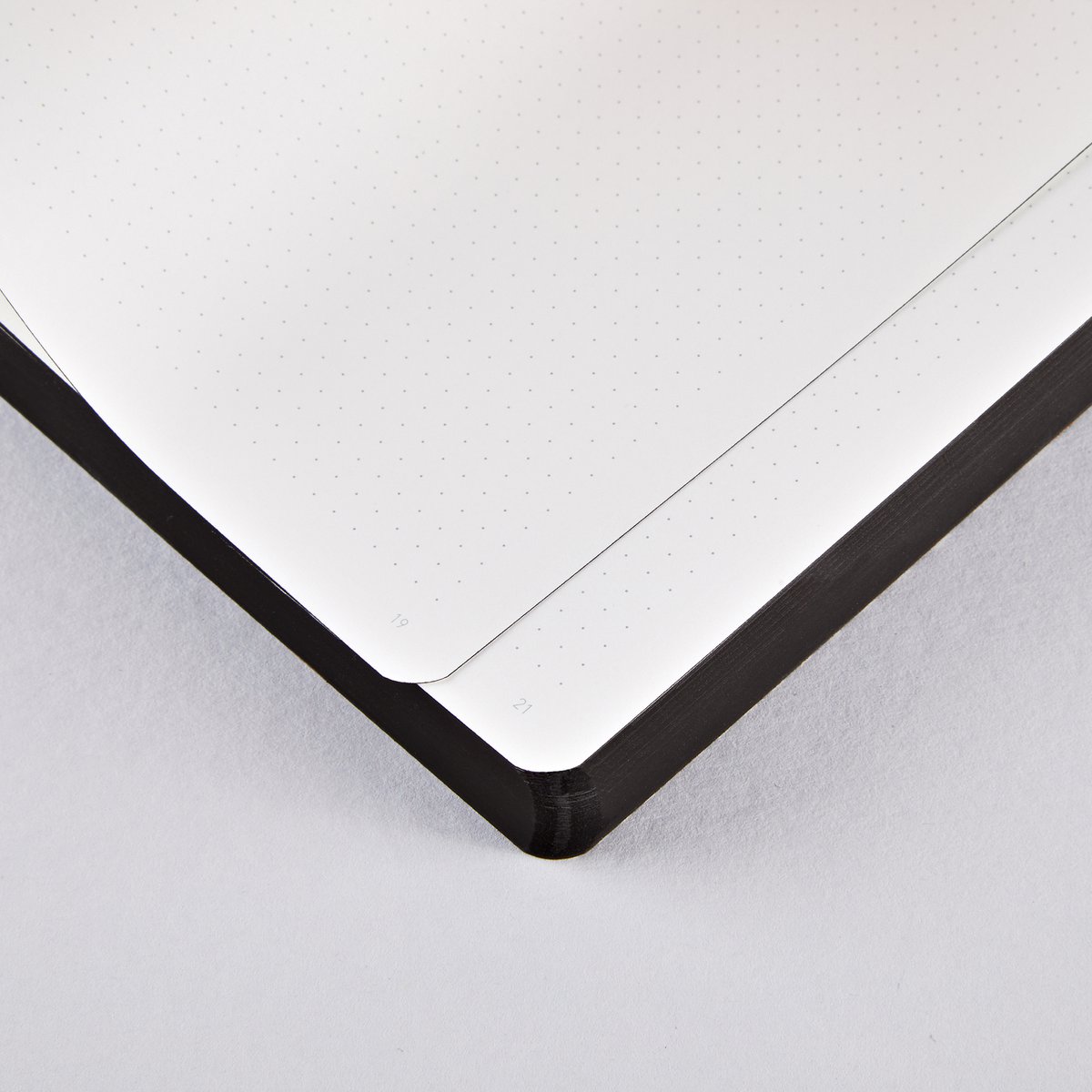 Express Yourself - Graphic L | Notebook A5+ | Dotted Journal | 3,5mm dots | 256 numbered pages | 120g Premium-Paper | recycled leather | sustainably produced in Germany