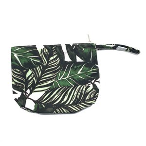 Toiletry bag leafs