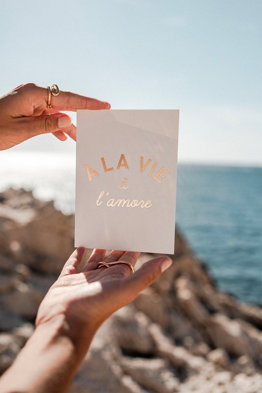 Tarjeta de amor dorada