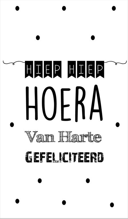 Klein kaartje 5 bij 8.5 cm met tekst hiep hiep hoera van harte gefeliciteerd.