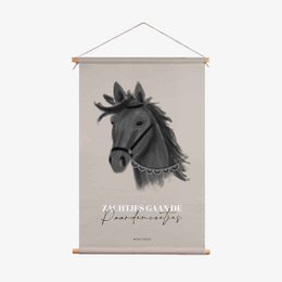 Póster textil - Las patas del caballo se mueven suavemente - 45x70 cm