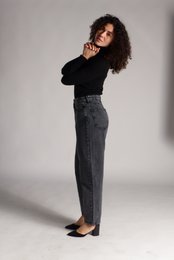 Mom-jeans til kvinder - emblematisk for 80'erne