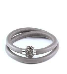 Grijze dubbele wikkel armband met kristallen