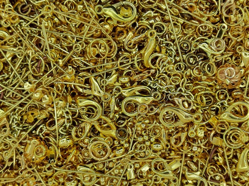 %23102 OW Mix pièces dorées pour la fabrication de bijoux