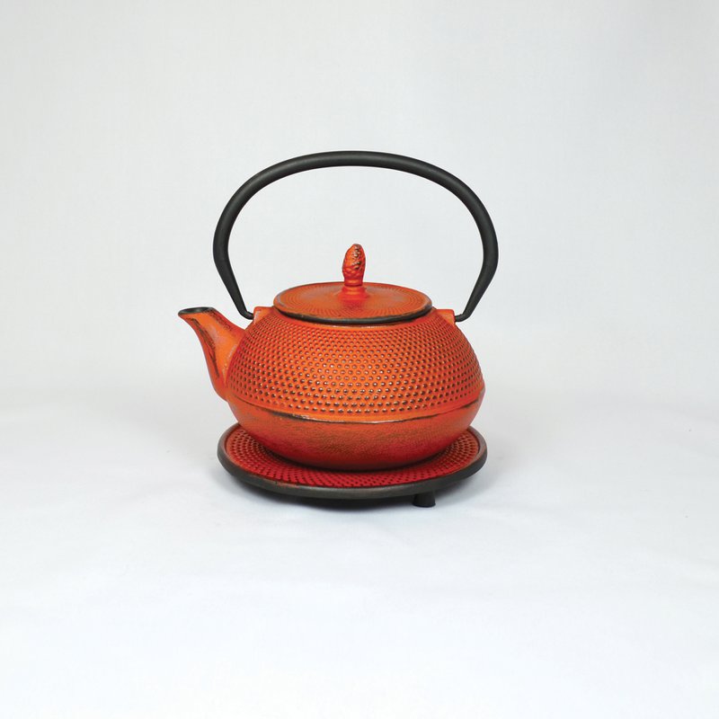 Arare tetera de hierro fundido, cafetera 0.6l carmesí