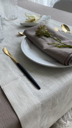 Linen table runner
