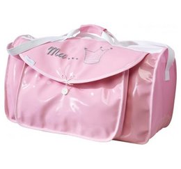 Pink princess-themed travel bag for kids, with a bow and heart design. Suitable for carrying essentials on trips.