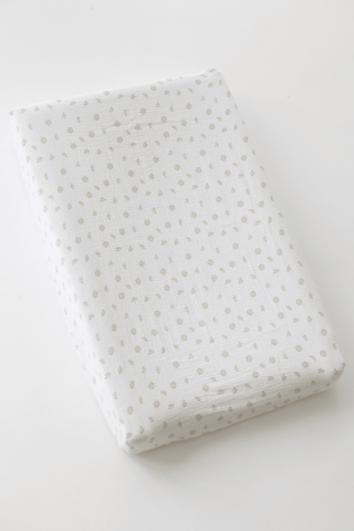 TISU diaper changing pad cover, Cream Daisy