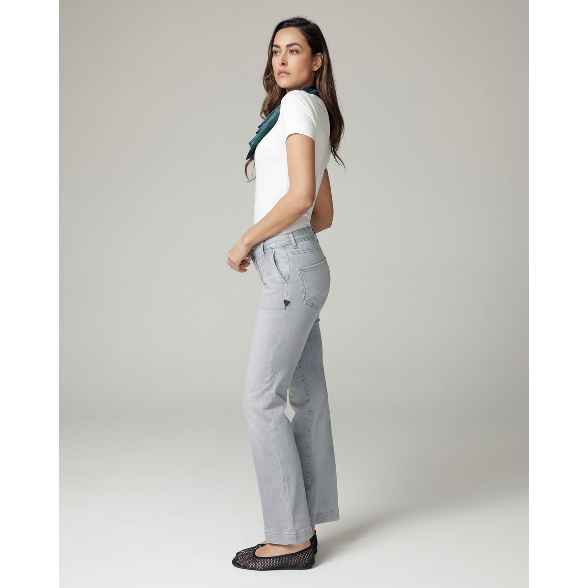 Jeans svasati grigi a vita media | La Luna