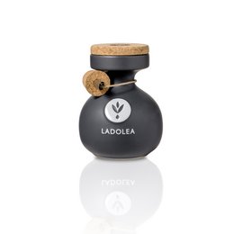 Intense fruity extra virgin olive oil in a 200ml carton, made from the Megaritiki variety.