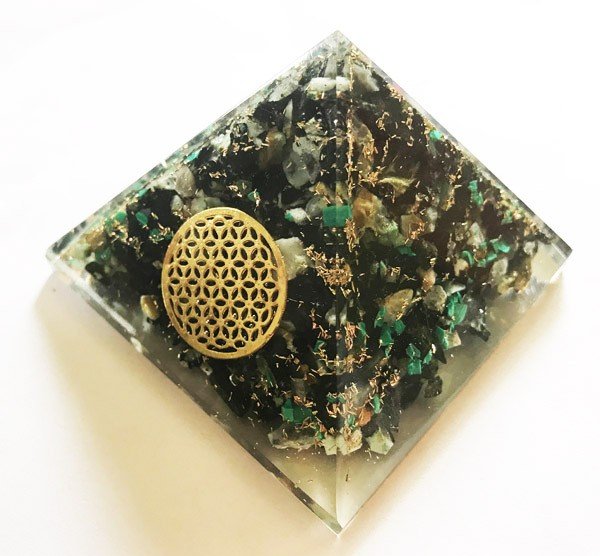 Small Orgonite Pyramide Chrysocolla Flower of Life