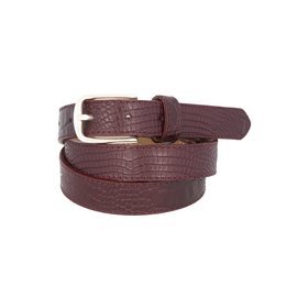 A burgundy leather belt with a crocodile-embossed texture and a silver-tone buckle. The belt is available in sizes 75, 80, 85, 90, 95, 100, and 105 cm.