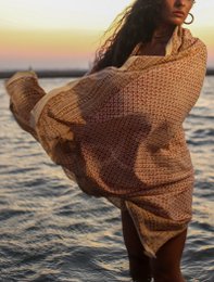 Pareo giallo rosso, sarong, sciarpa, asciugamano da spiaggia, sciarpa estiva, panno per spalla, abito per pannolini, realizzato in cotone al 100%, stampato con colori naturali, fatti a mano