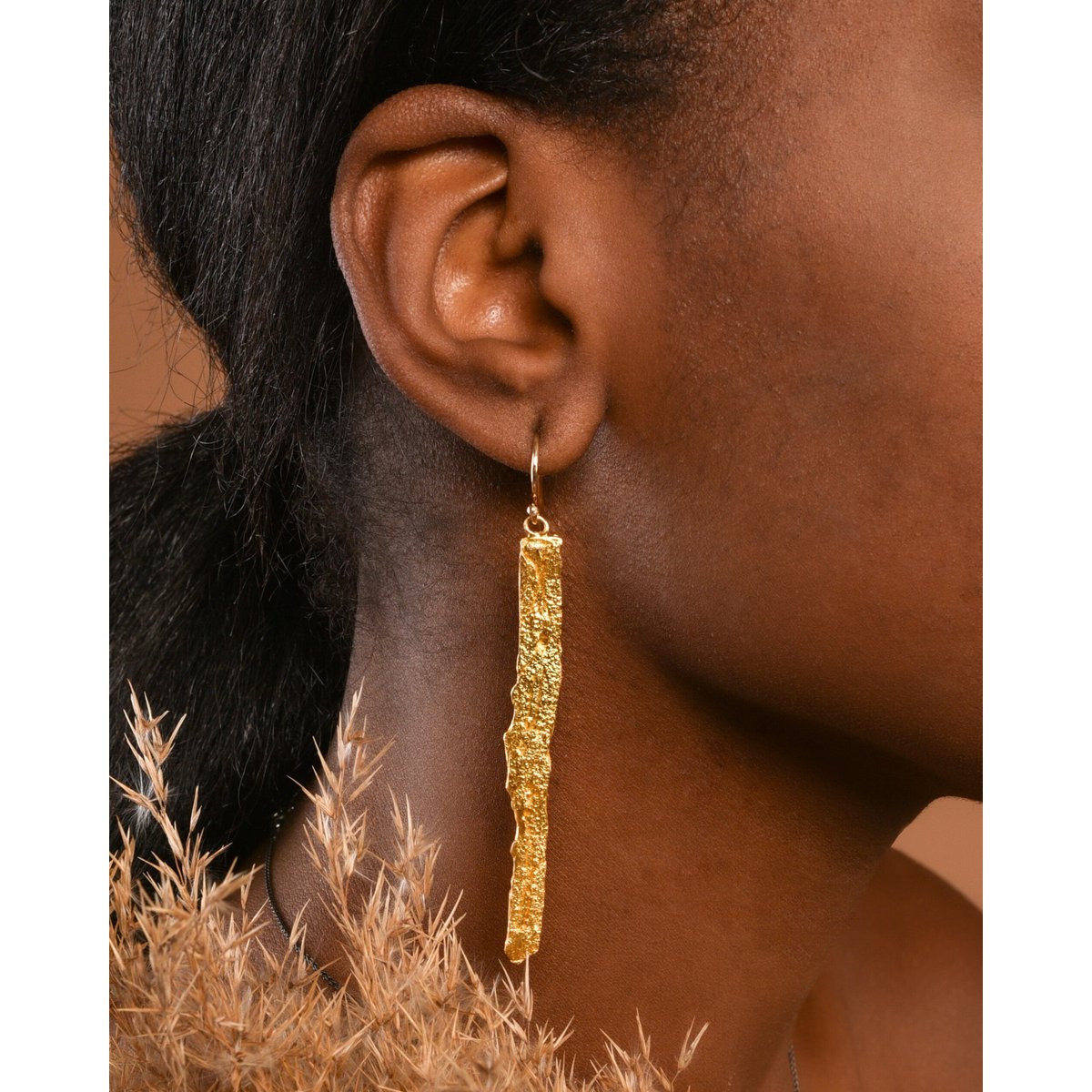 Boomschors oorbellen: handgemaakte natuursieraden (14k goud op zilver)