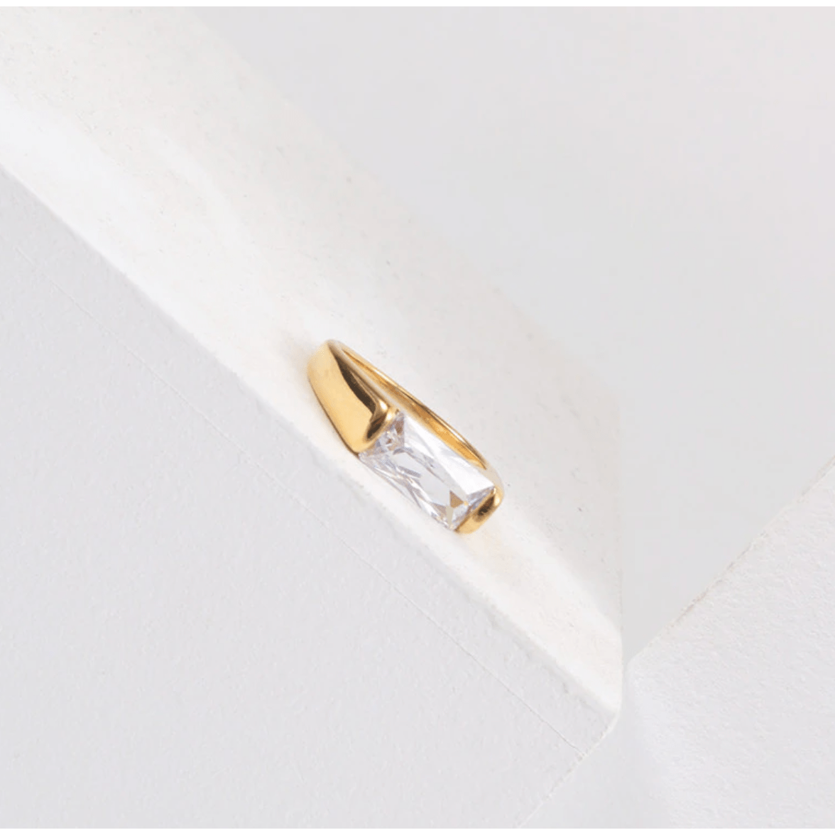 Aloysha - Baguette Diamond Ring