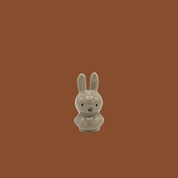 Mini Miffy, GRÅ