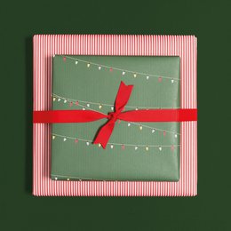 Sustainable Christmas wrapping paper green and red, green wrapping paper fairy lights - double-sided wrapping paper made from 100% recycled paper