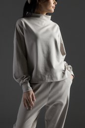 Lounge van Luin Blouse, licht zand