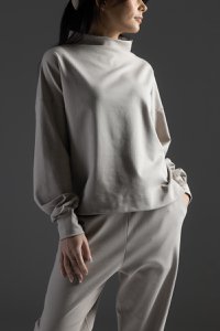 Lounge by Luin Bluse, Pale Sand